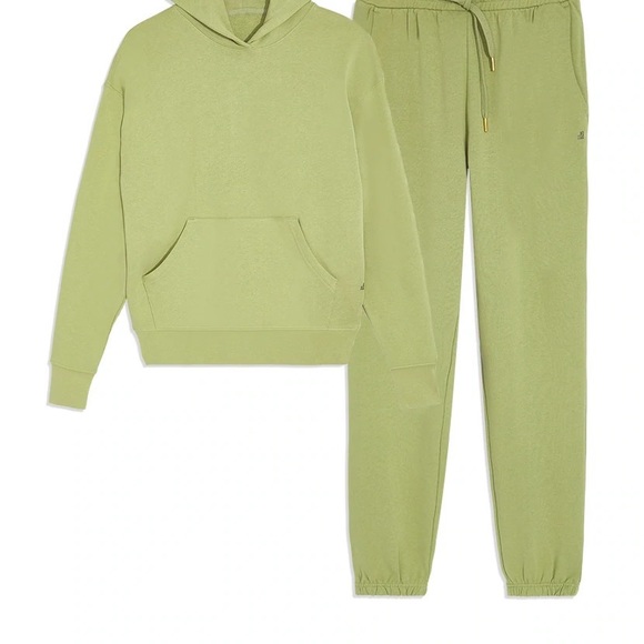 NWT WeWoreWhat sage green SET of hoodie and sweatpants - Picture 10 of 12